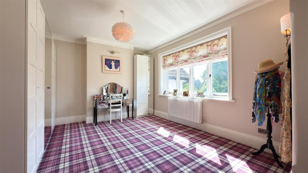 Main Bedroom Dressing
