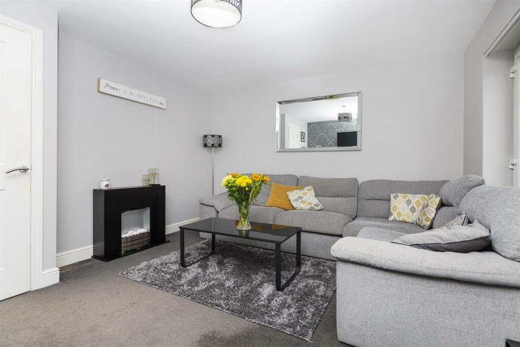 Bramleys Estate Agents - Plover Road - Lindley (9)