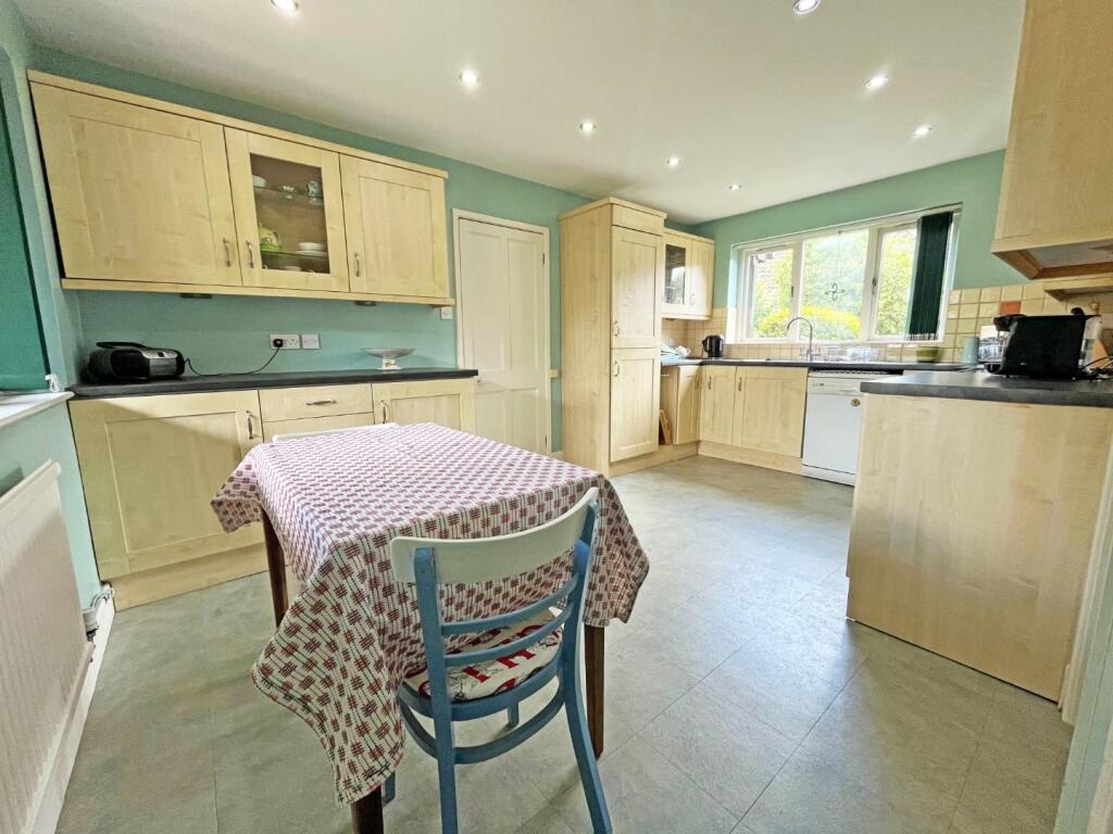 Kitchen Diner.jpg