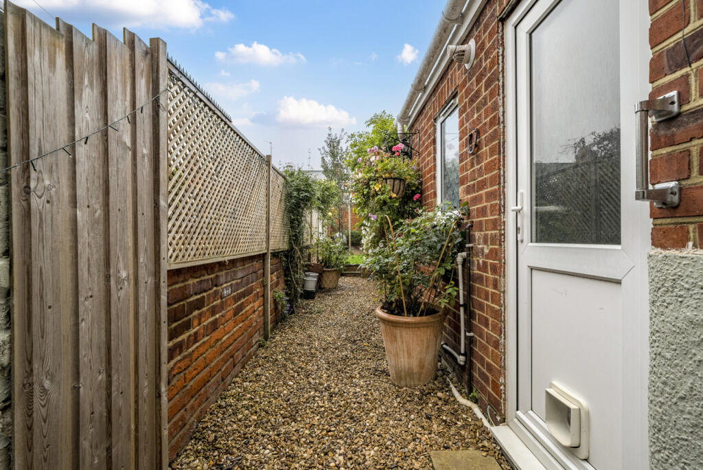 1361705-18-68df9a...