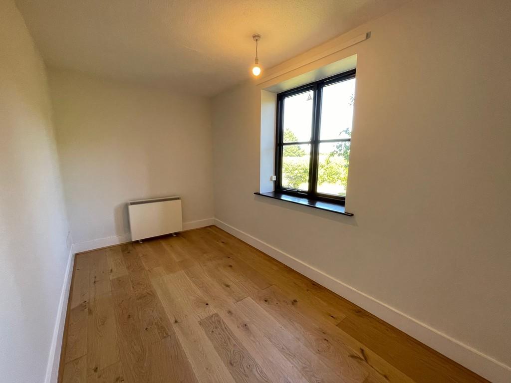 Third bedroom / S...