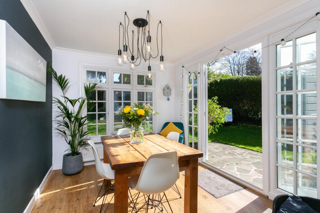 Breakfast room