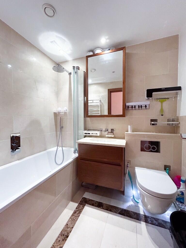Family bathroom