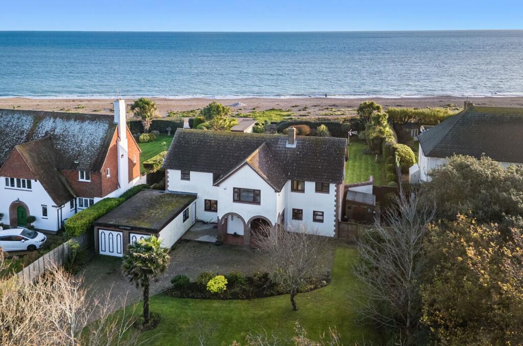 64 The Drive, Craigweil, PO21