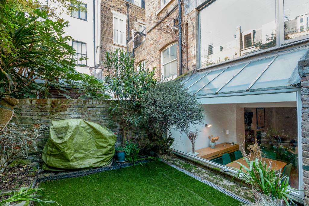 Ledbury LGF, 74, W11