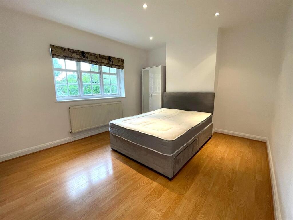 WhatsApp Image 2025-06-05 at 11.01.47 (3).jpeg