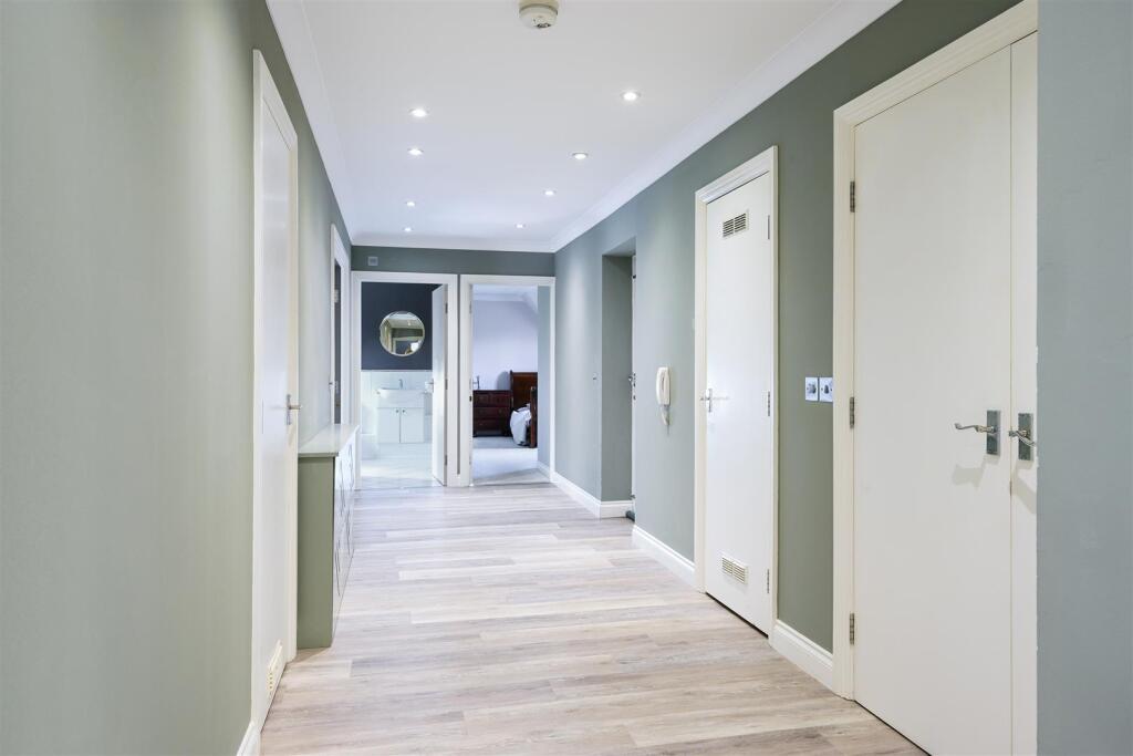 KINGSWOOD GRANGE, FLAT 24- (2).jpg