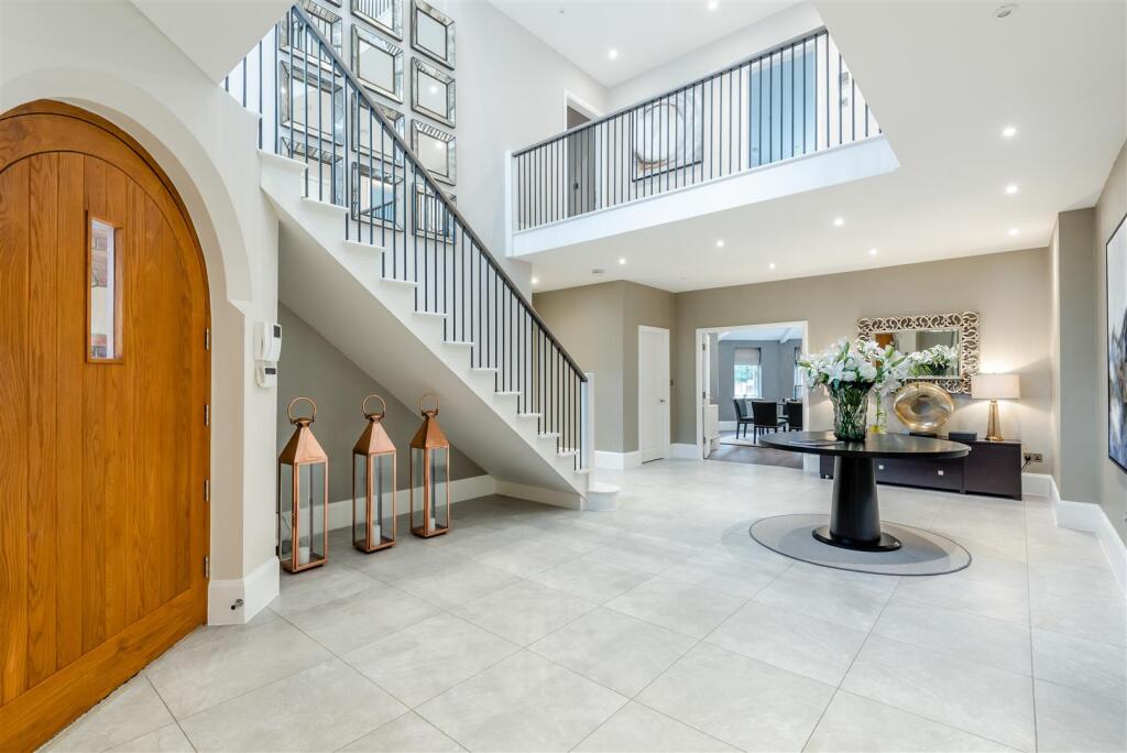 8538054-interior06.jpg