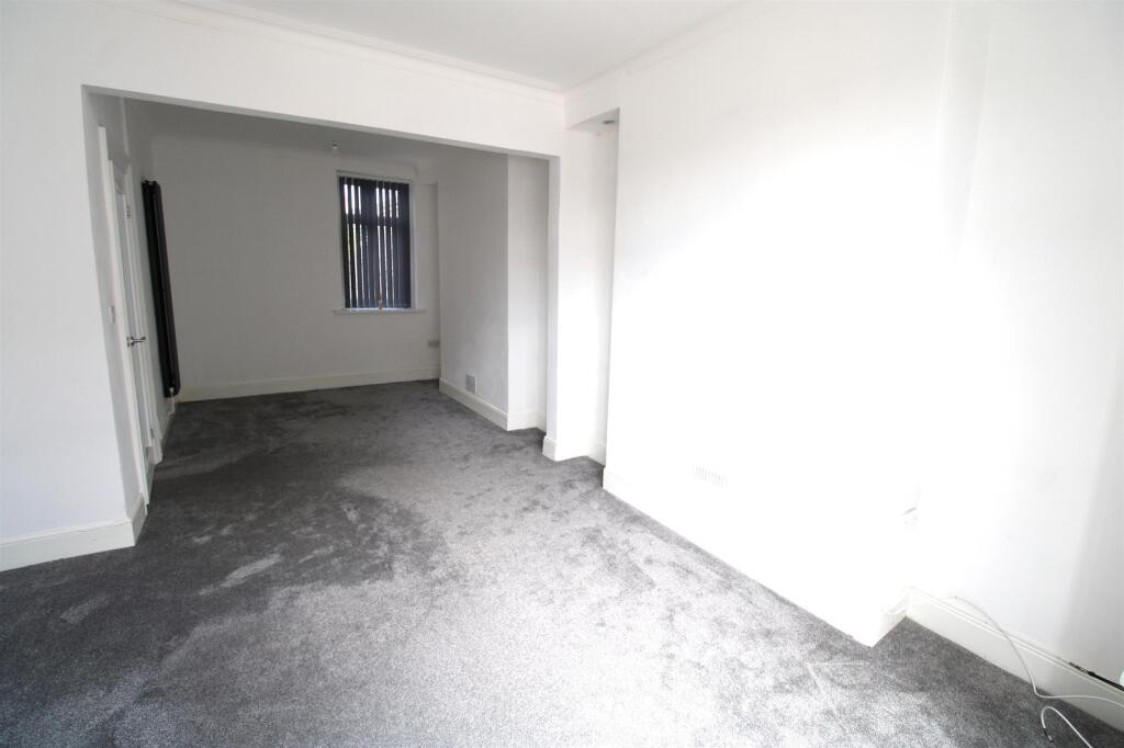 Spacious Open-Plan Lounge/Diner