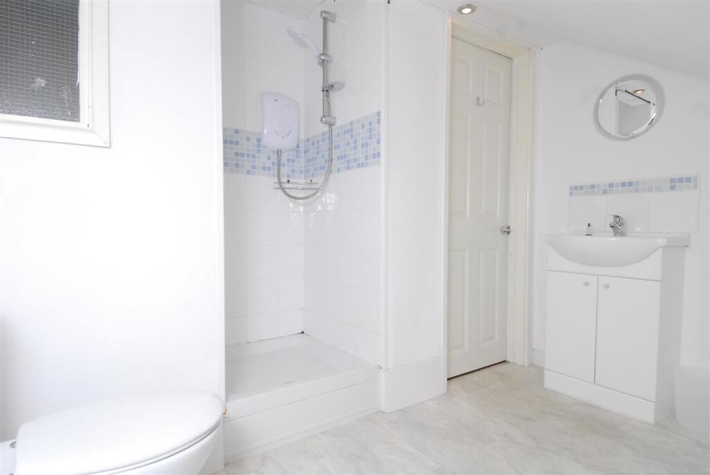 2GuildfordPlace009.JPG
