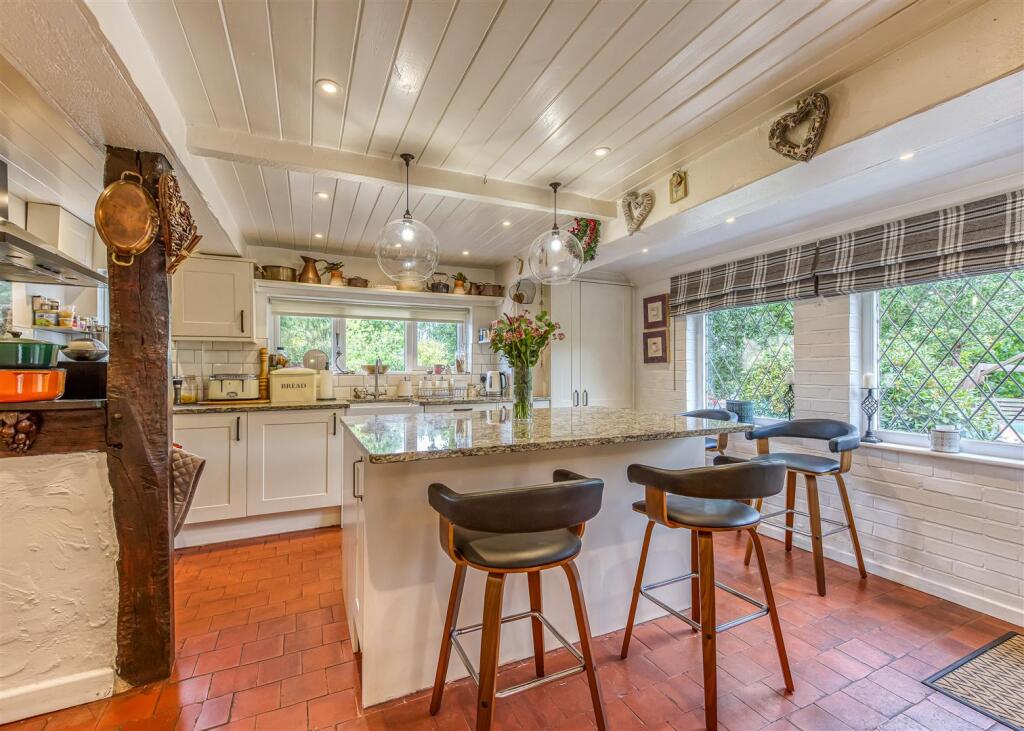 Smestow Gate Cottage-Kitchen (4).jpg