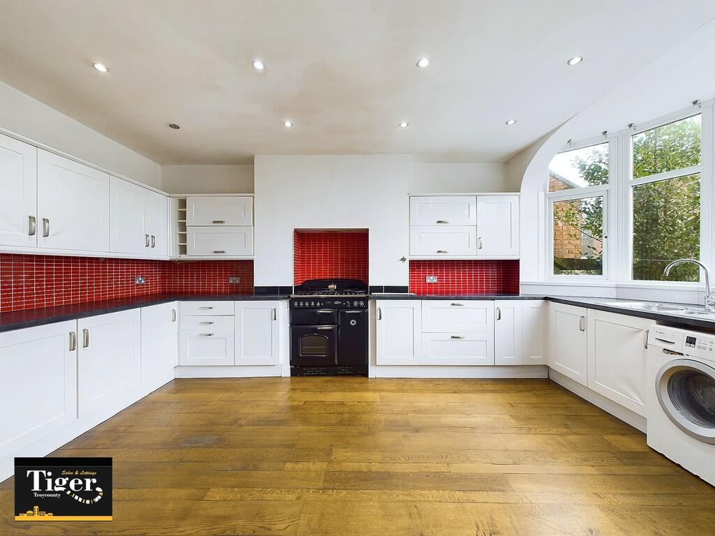 CAM03440G0-PR0241...