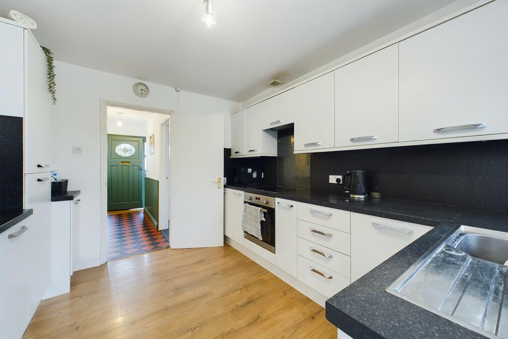 CAM01689G0-PR0428...