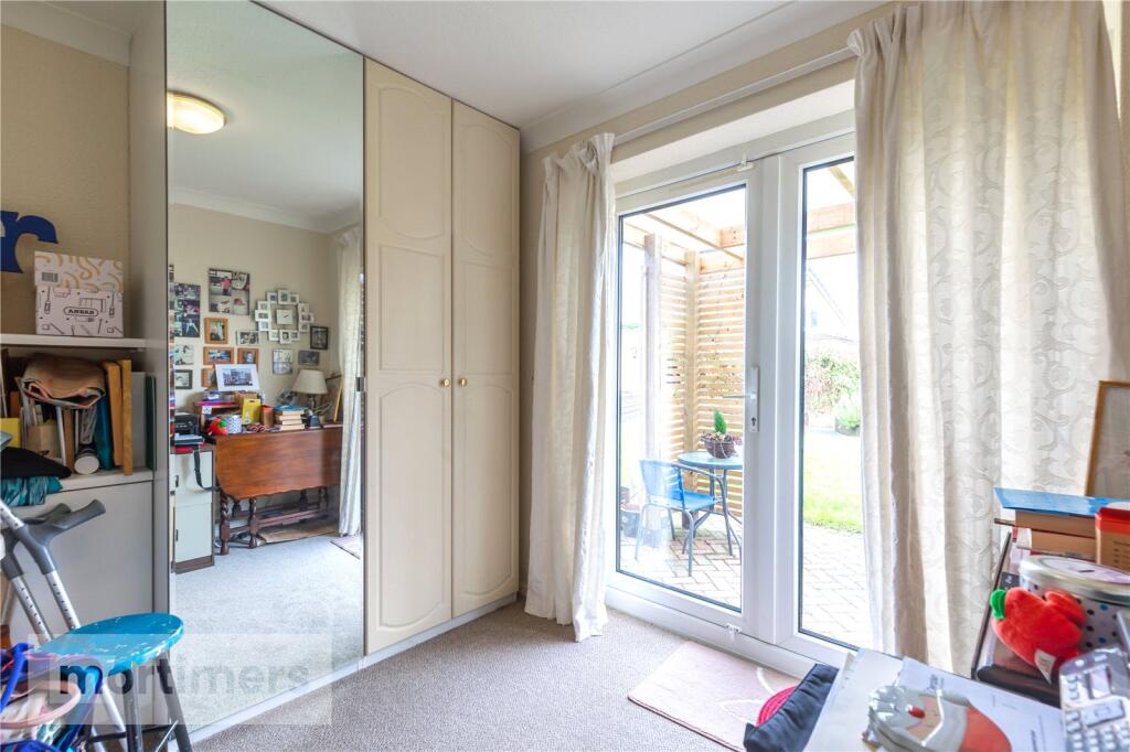 Office/Bedroom 4