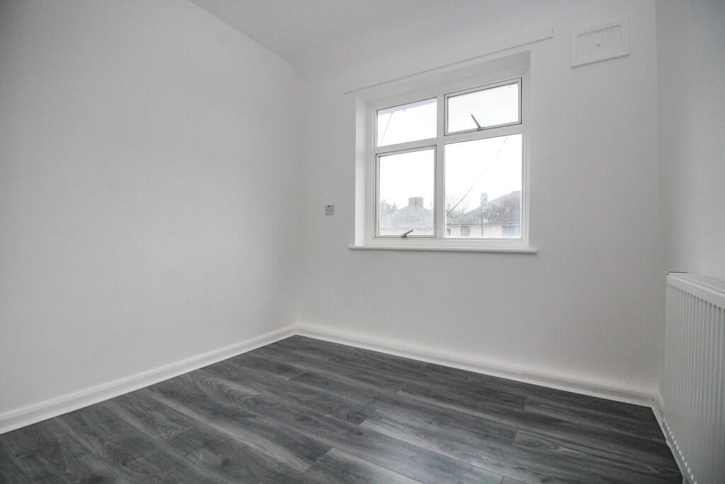 1024px.2395940__1682696187-4415-ThirdBedroom