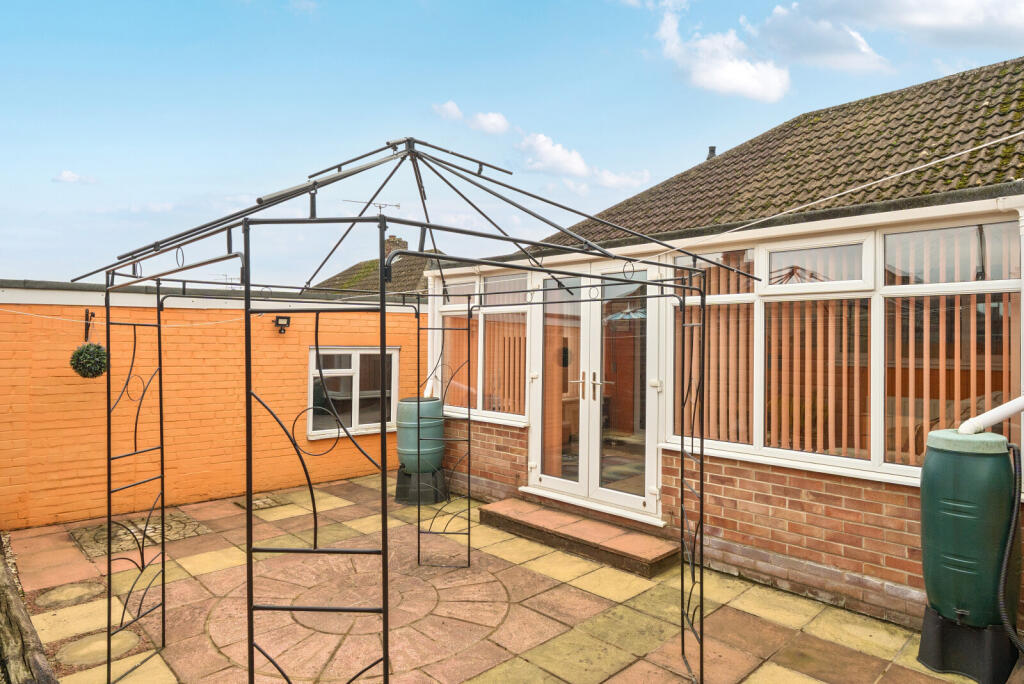 1383078-5-691f1e7...