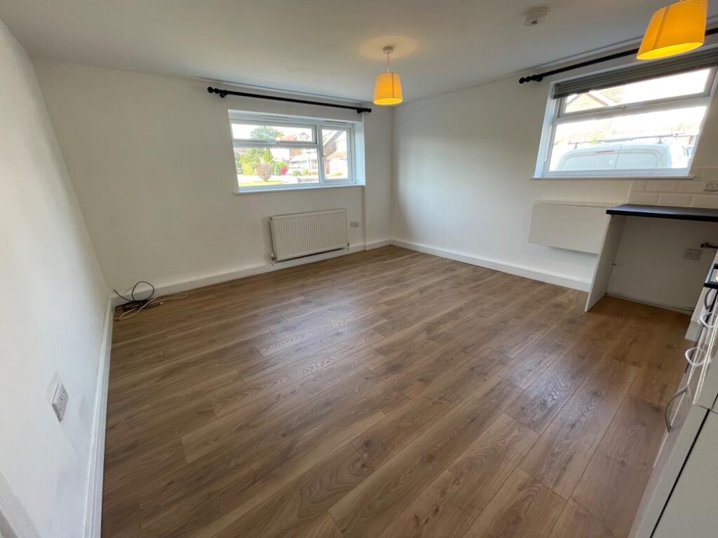 LIVING ROOM AREA