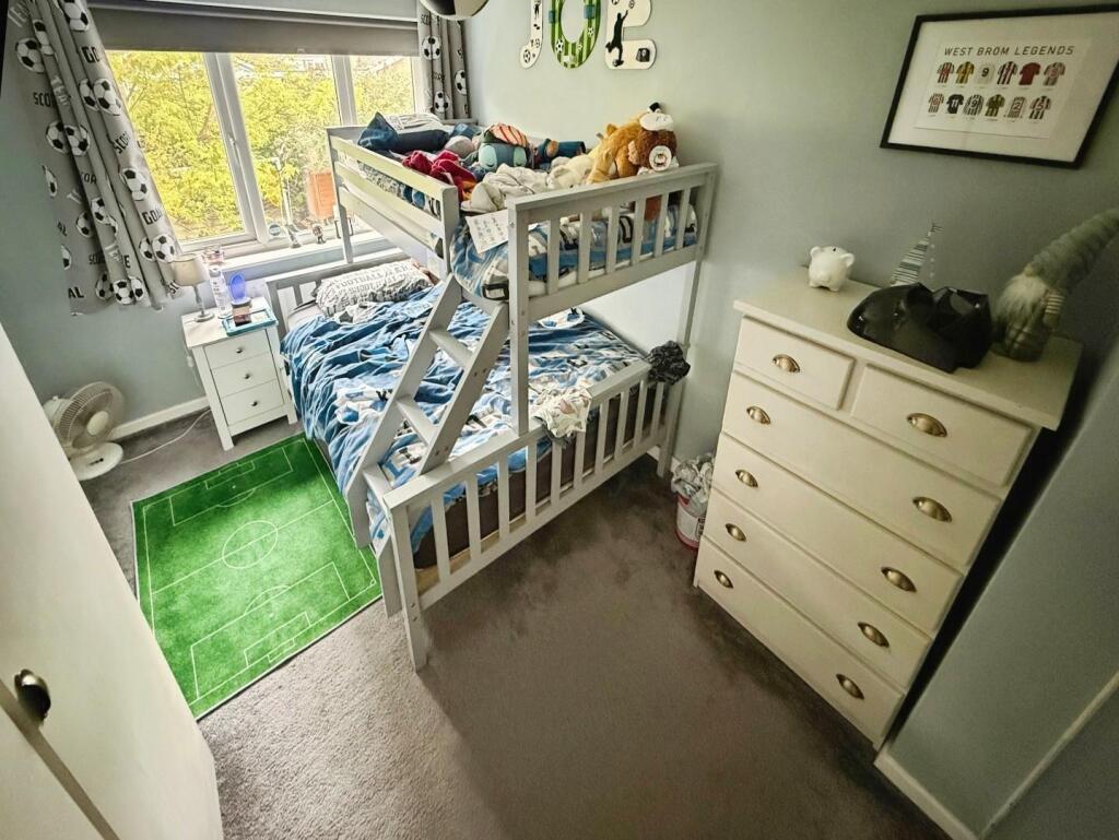 dcfeb738-Bedroom 203.jpeg