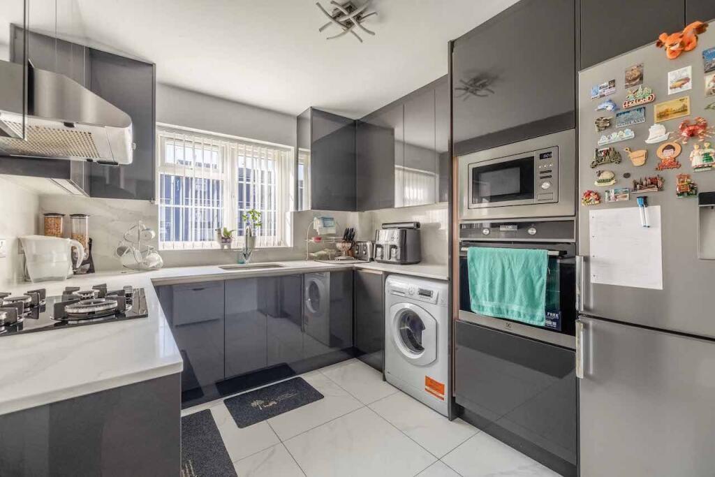 Kitchen1.jpeg