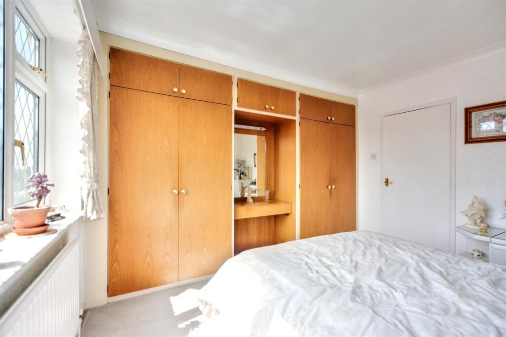 Bedroom 1_2.jpeg