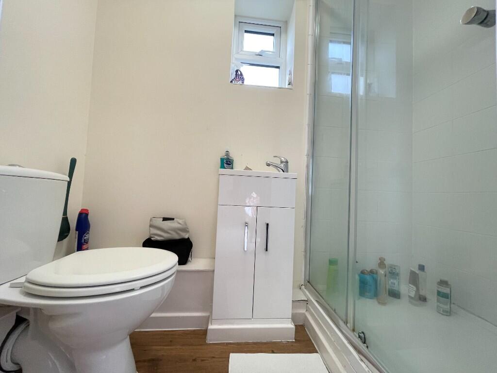 2nd floor en-suite