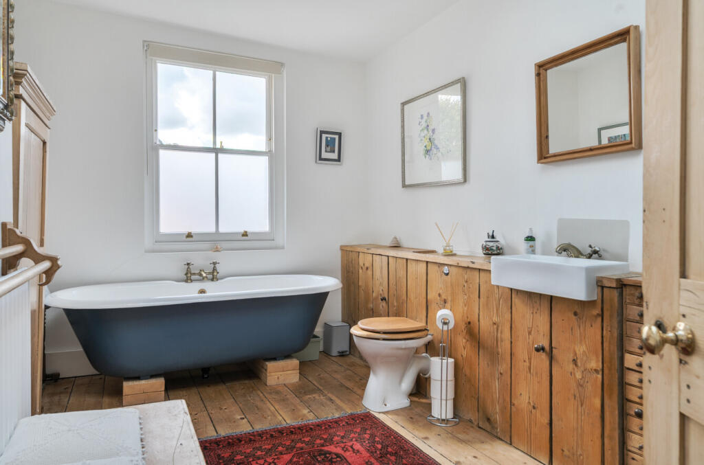 1345689-15-68b1b8...