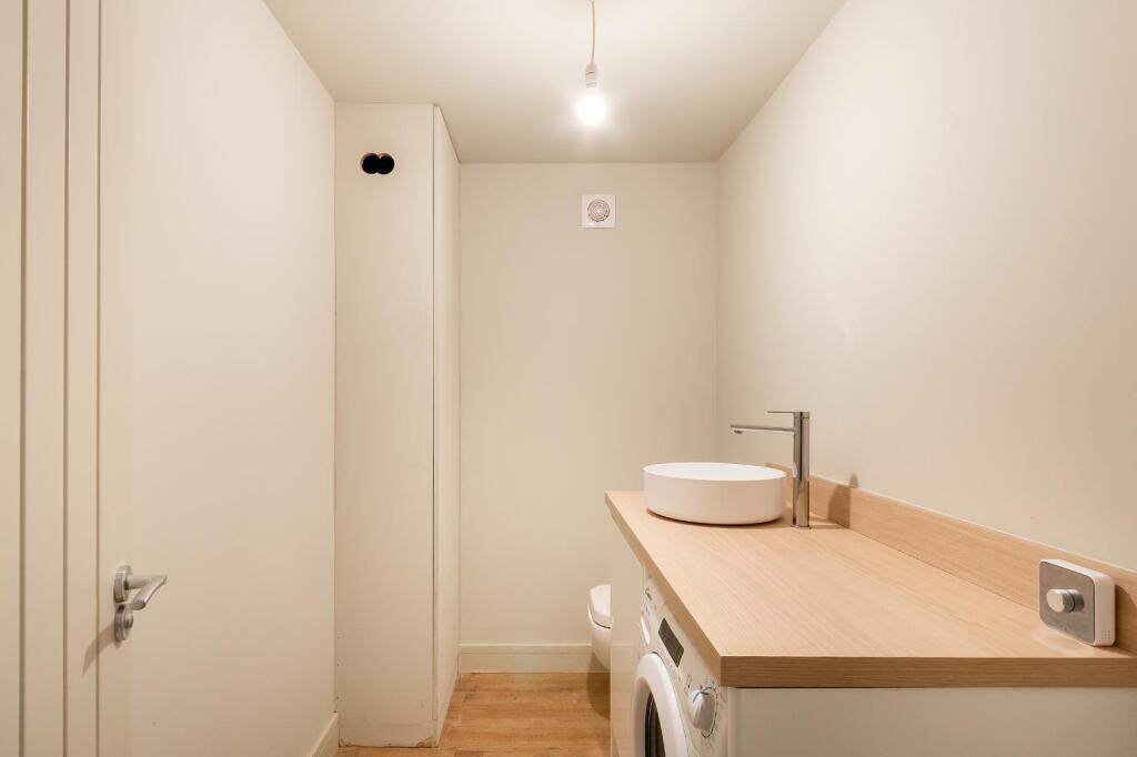 7S6RABN - Utility WC A.jpg