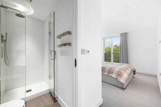 Thumbnail_5480_6192479_IMG_13_0000