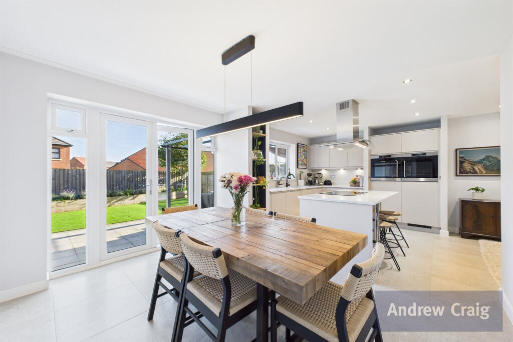 Kitchen/Diner/Family