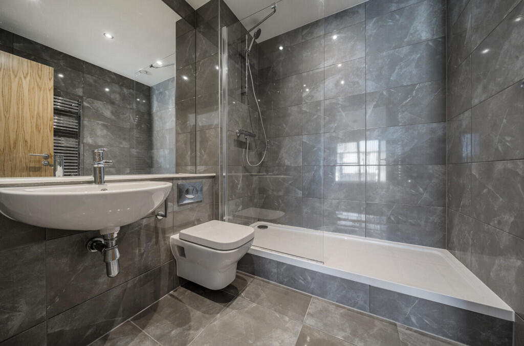 1358459-6-68d27ac...