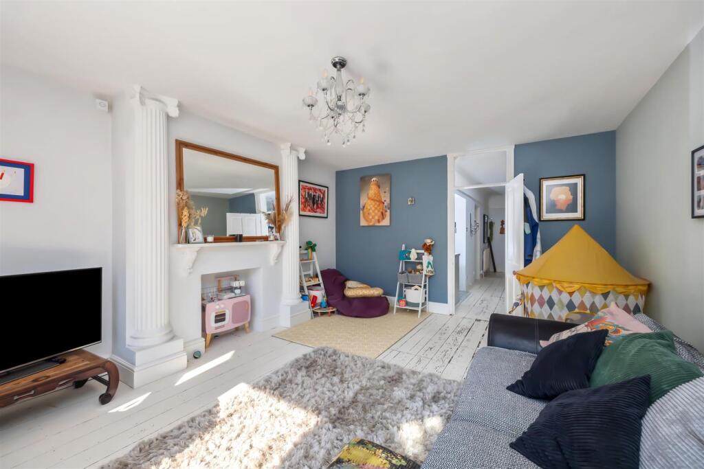 St Aubyns 59A-013.jpg