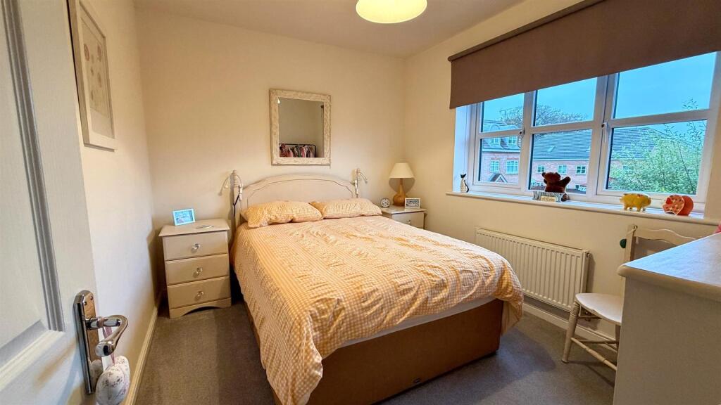 BEDROOM 2