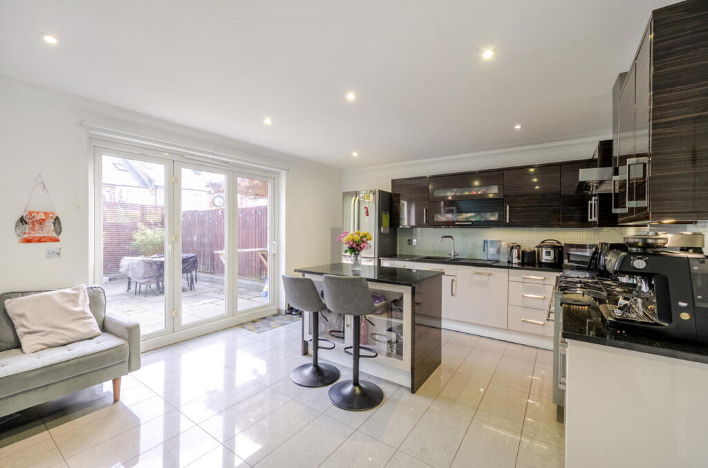 1358135-9-68d50ff...