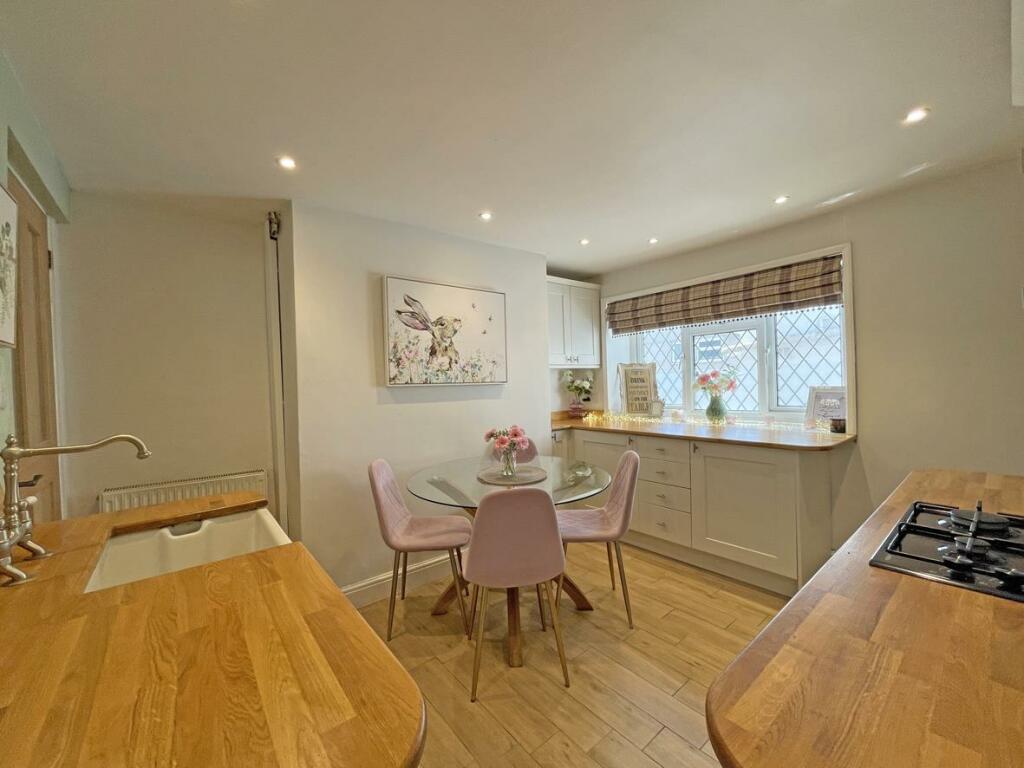 Hollow Hayes 1 - Kitchen 3.jpg