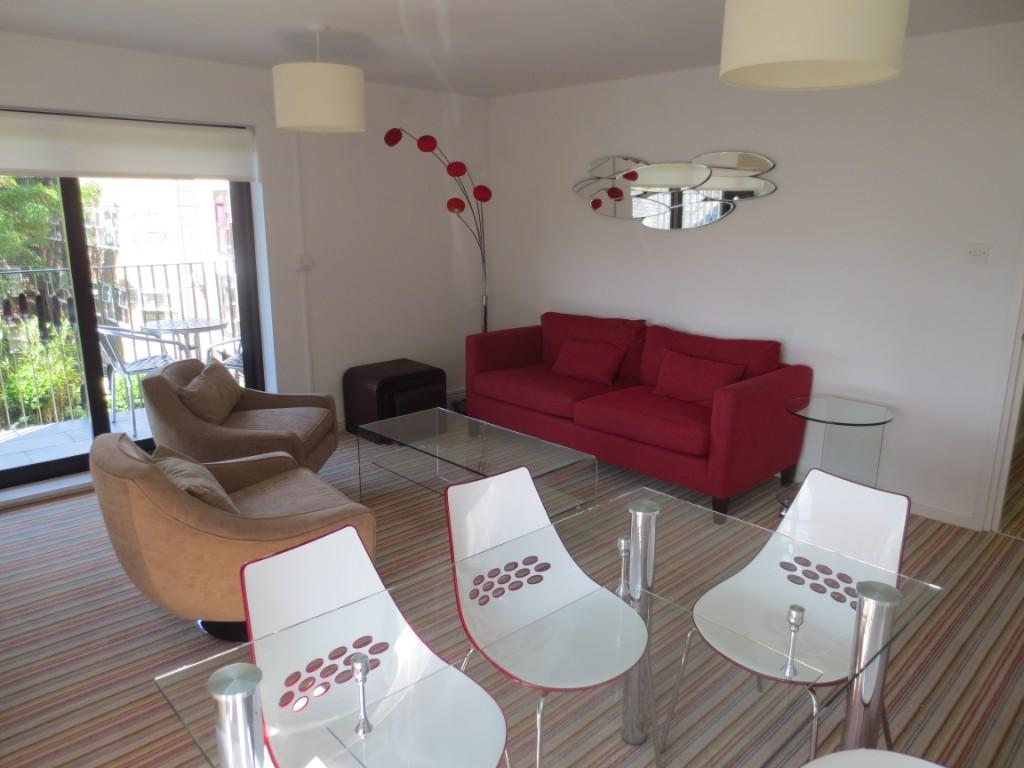 Living/dining room