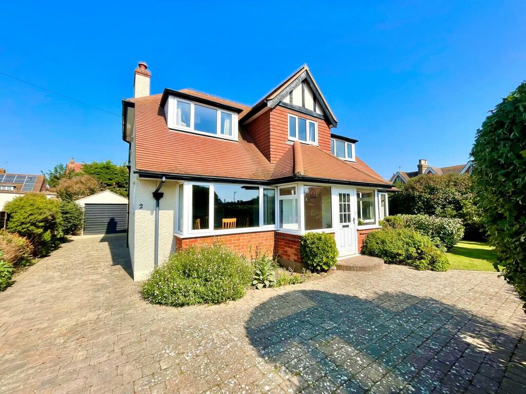 2 Cudlow Ave Fron...