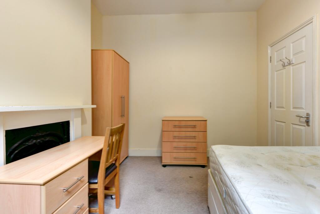 12 Pevensey Road Bedroom 4 (2)