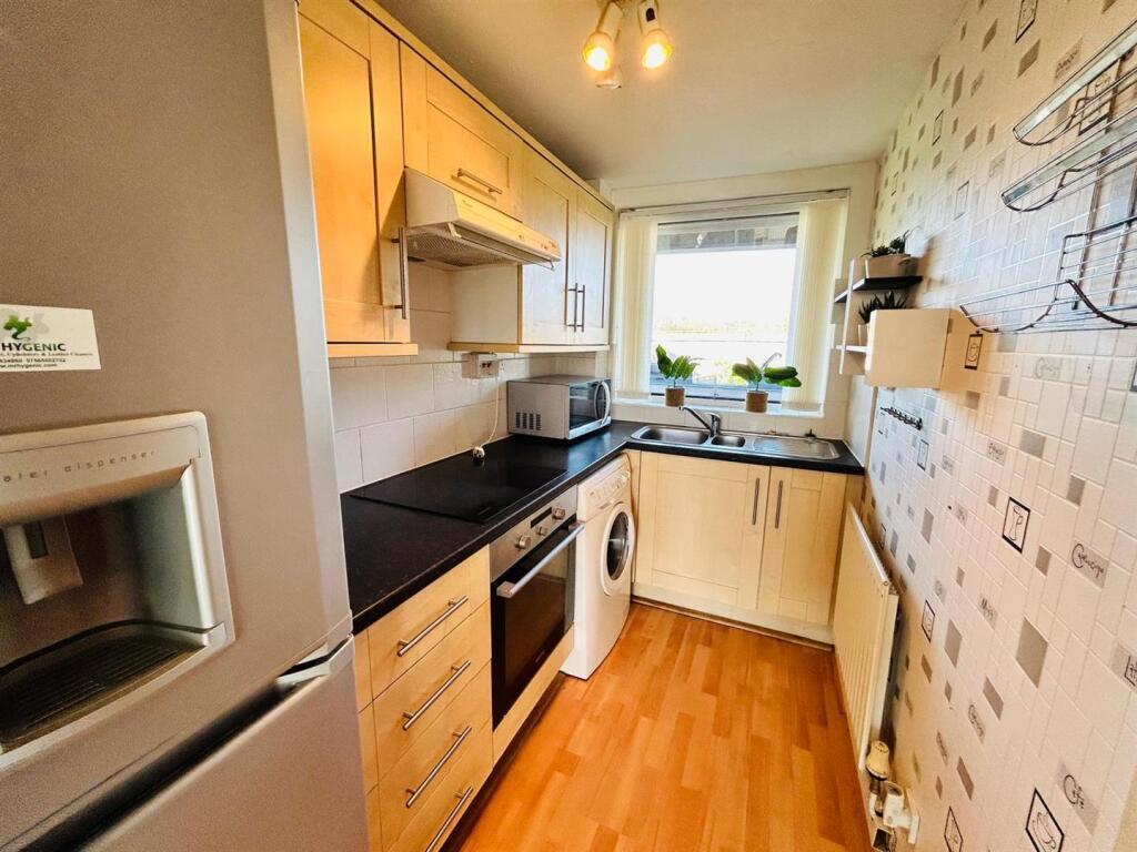 WhatsApp Image 2025-03-19 at 22.52.04 (1).jpeg