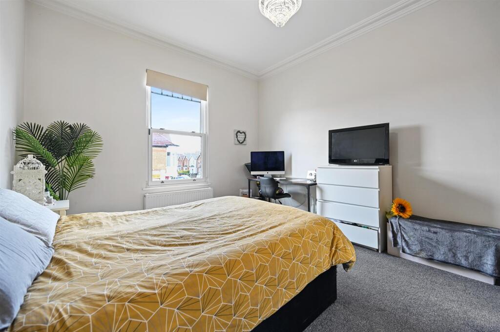 BCHJ - 151A Kings Road - Bedroom 1 A (4).jpg