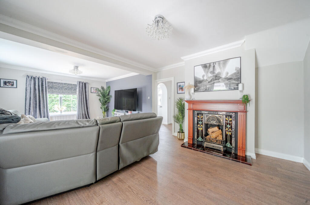 1328602-9-687f8e4...