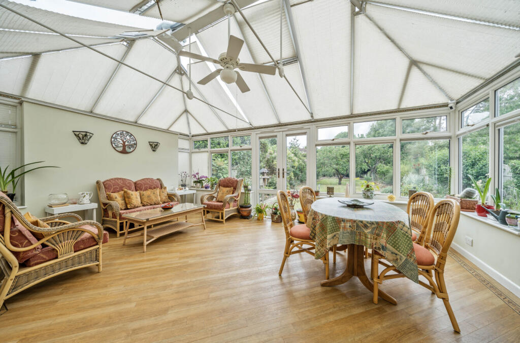 1300744-6-684088e...