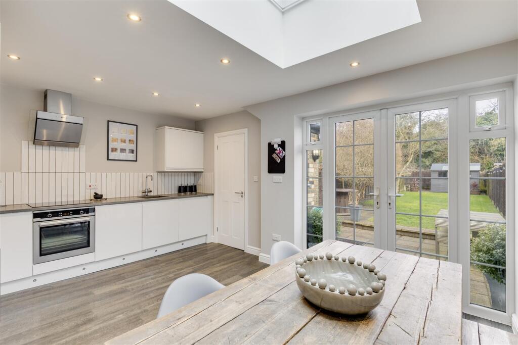 Icknield Way 18-20.jpg