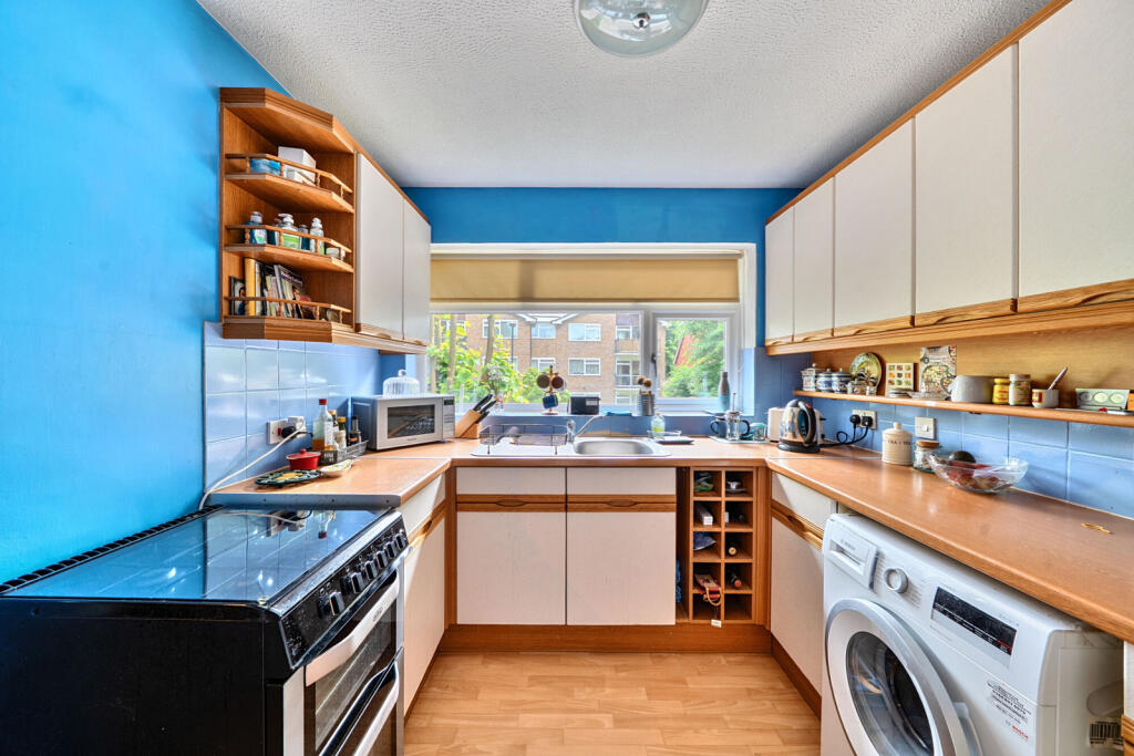 1306494-12-6846da...