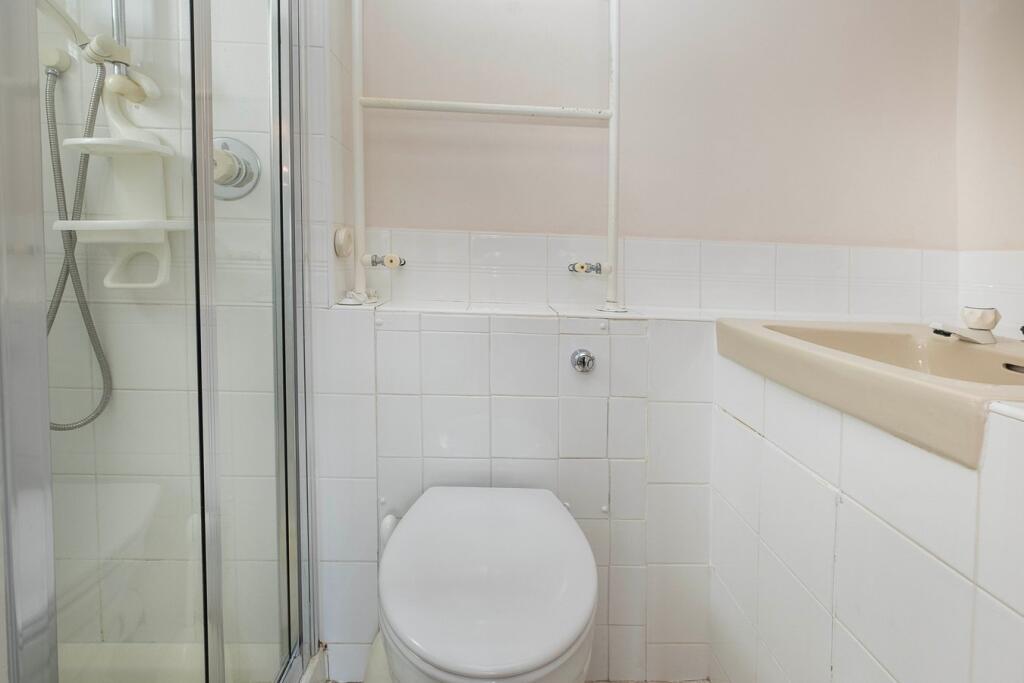 En-suite Shower room to Bedroom 2