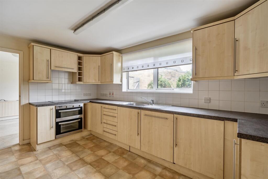 Kitchen / Breakfast Room