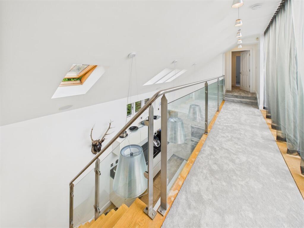 Rear Galleried Landing