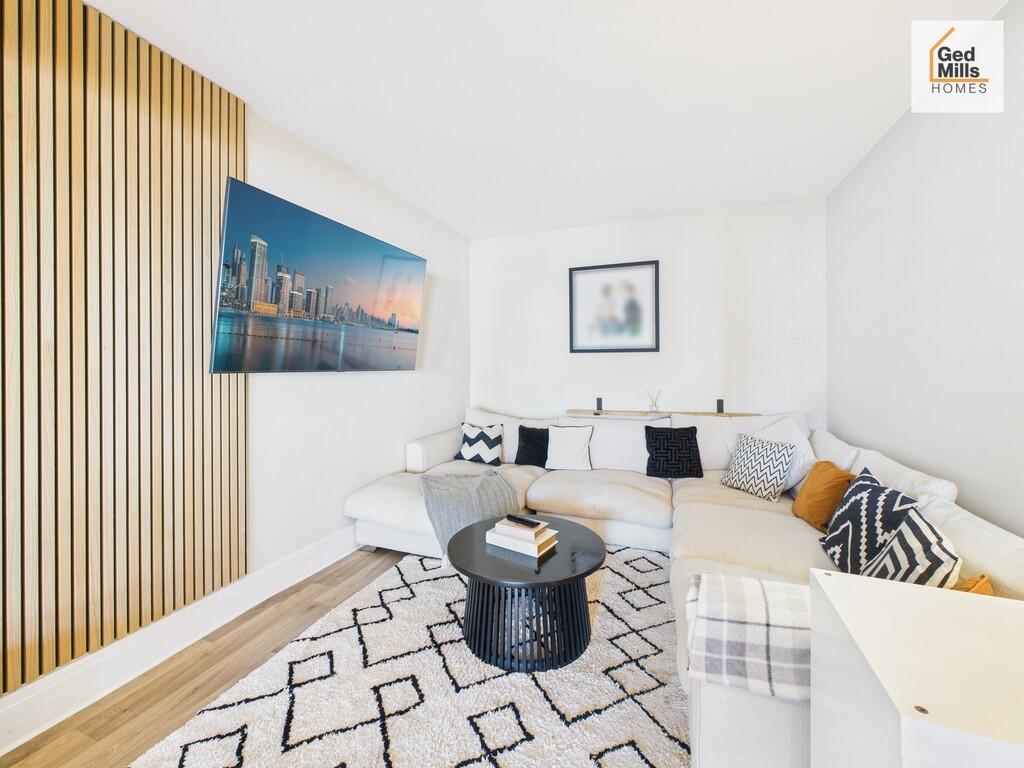 CAM04261G0-PR0100...