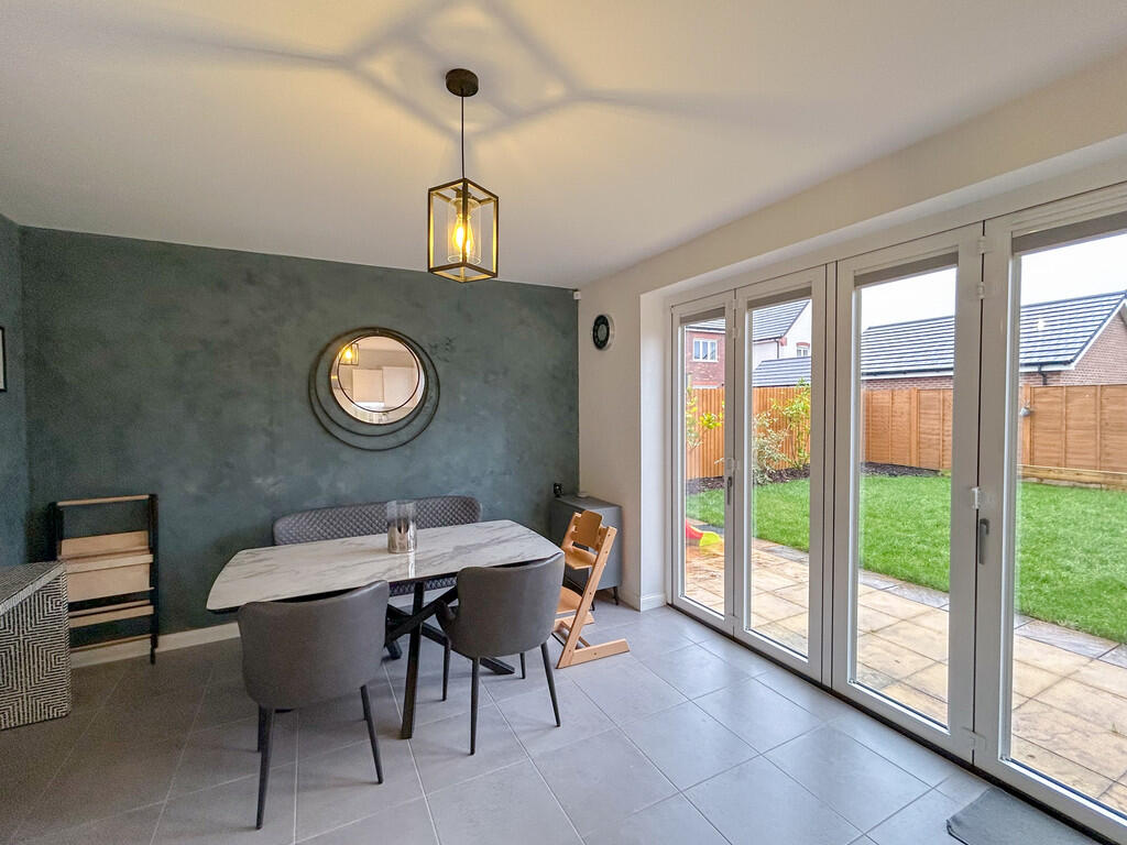 kitchen dining ar...