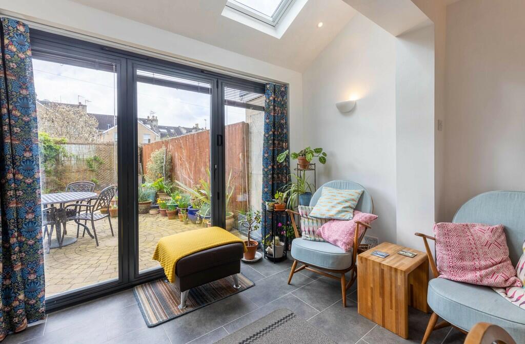 Kitchen Seating A...