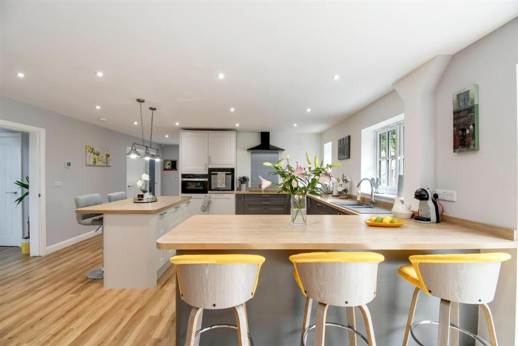 Kitchen family room
